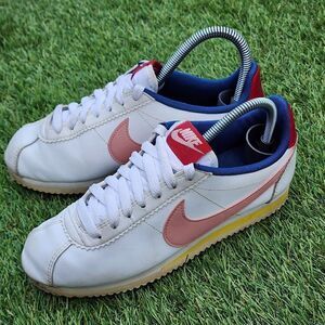 NIKE CORTEZ - Womens Shoes - SIZE 6